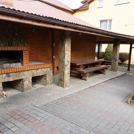 Hotel валерія *